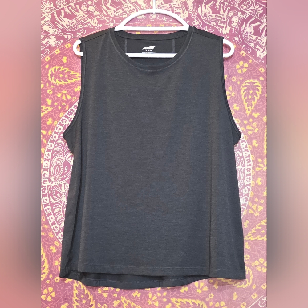 Avia Women’s Athletic Tank Top XL Dark Gray Sleeveless Workout Gym NWOT